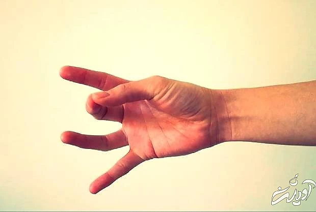 لرزش انگشتان دست